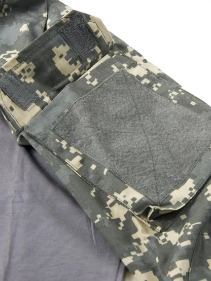 Men's Long Sleeve Camo Tactical T-Shirt — Elastic Zip Pocket Gym Shirt